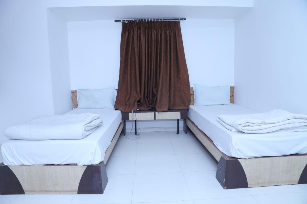 Hotel Kewal Inn Jalgaon Екстер'єр фото